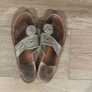 Jack Rogers Jacks Flat Sandal Color Platinum (Gold) Size 7.5 Narrow